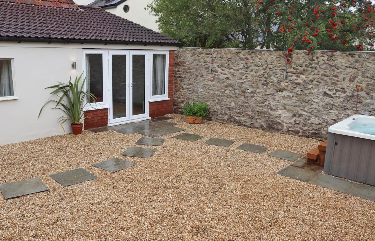 Pullman Cottage - The Culm Valley Inn Culmstock ภายนอก รูปภาพ
